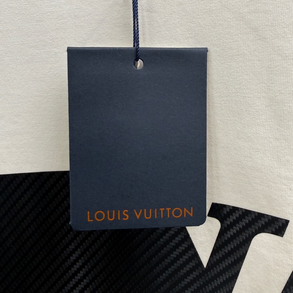 Louis Vuitton Cream Short-Sleeve Logo Tee with Black Graphic - Picture 4 of 7